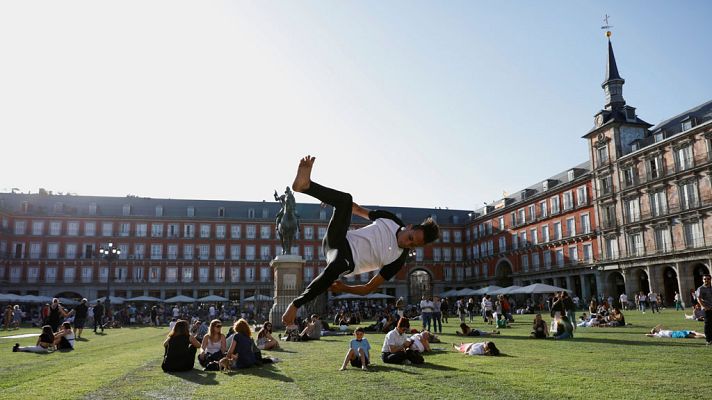 El tiempo - Nubes en el tercio norte peninsular y sol en el resto