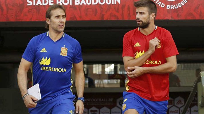 La selección se concentra este lunes con la atención puesta en Piqué y tres novedades