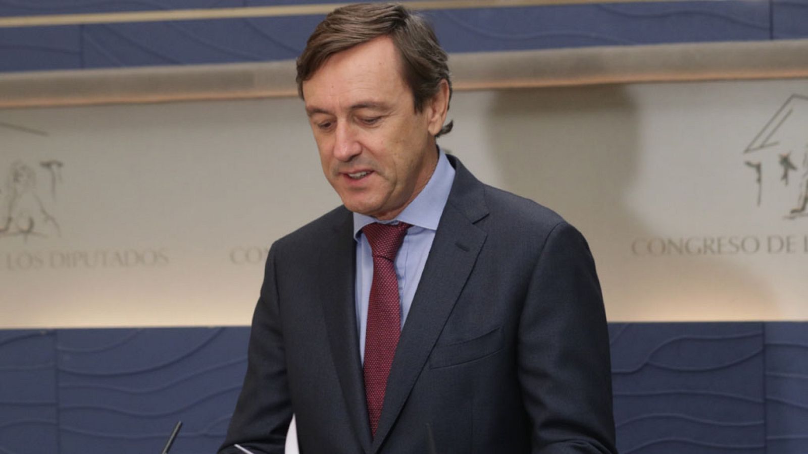 Rafael Hernando: "El referéndum fracasó de una manera rídicula y patética"