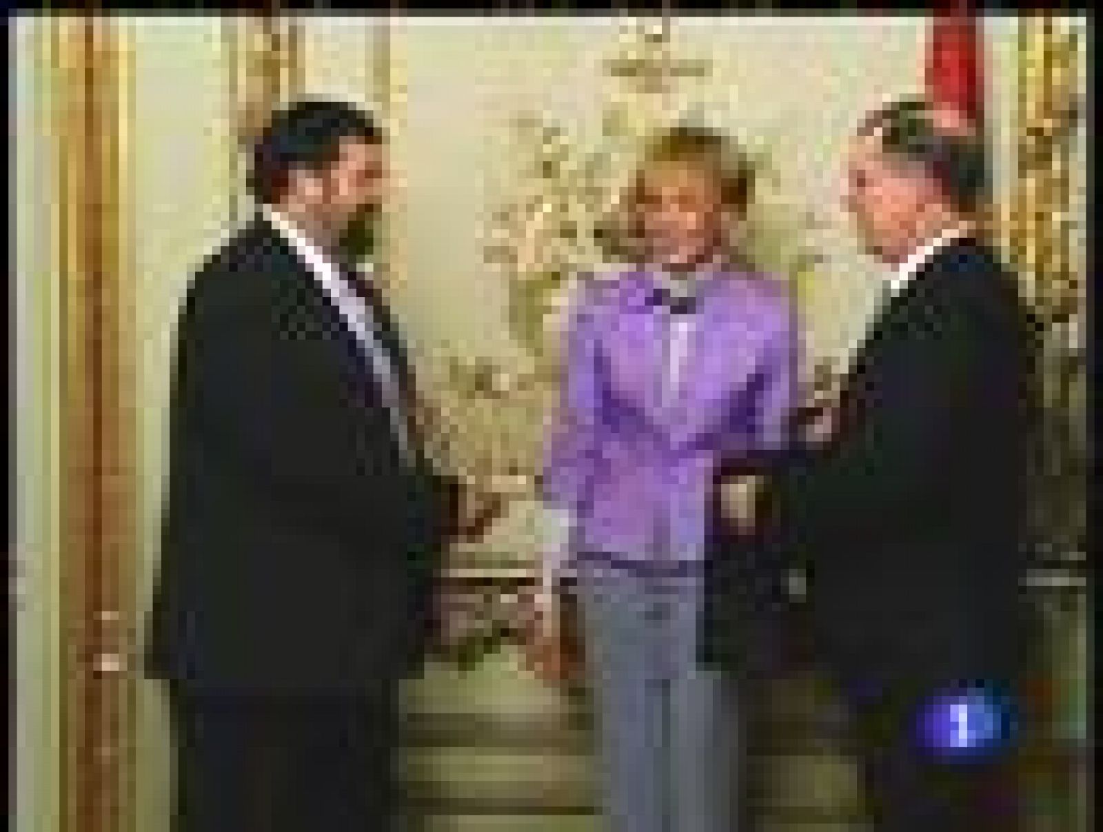 Telediario 1 en cuatro minutos - 24/02/09 | Ver