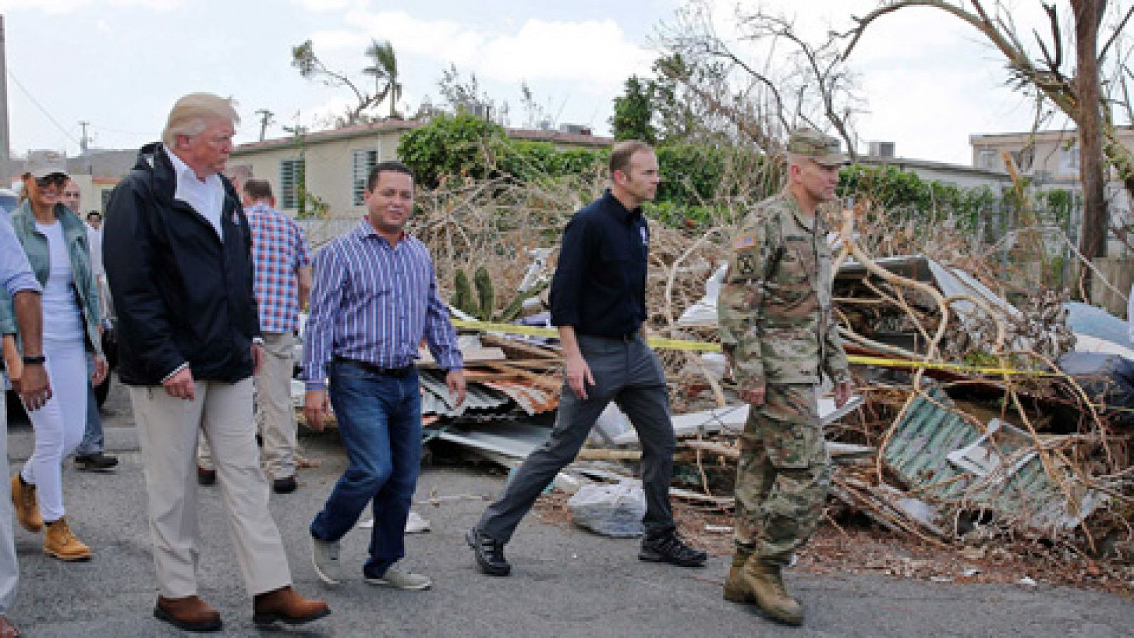 Trump dice que la emergencia en Puerto Rico "no es una catástrofe real" como fue el Katrina