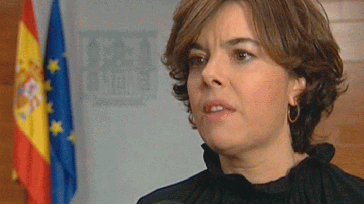 Telediario 1 - Sáenz de Santamaría  acusa a Puigdemont de actuar "fuera de la ley"