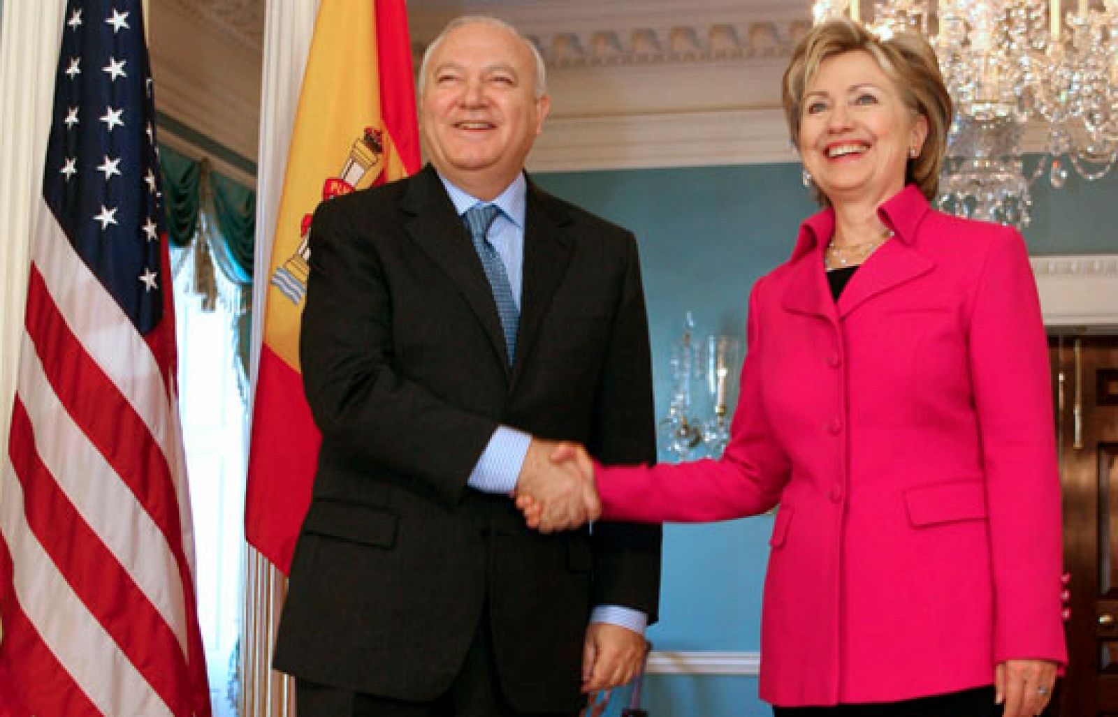 Miguel Ángel Moratinos se reúne en Washington con Hillary Clinton