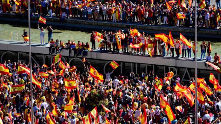 Manifestación en la Plaza de Colón en defensa de España