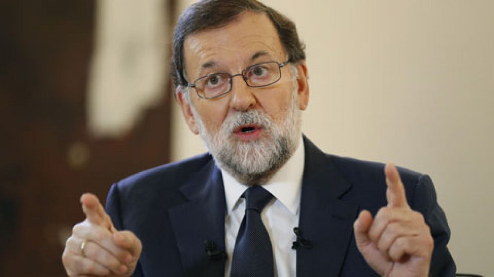 Telediario 1: Rajoy responderá con la ley a la DUI | RTVE Play