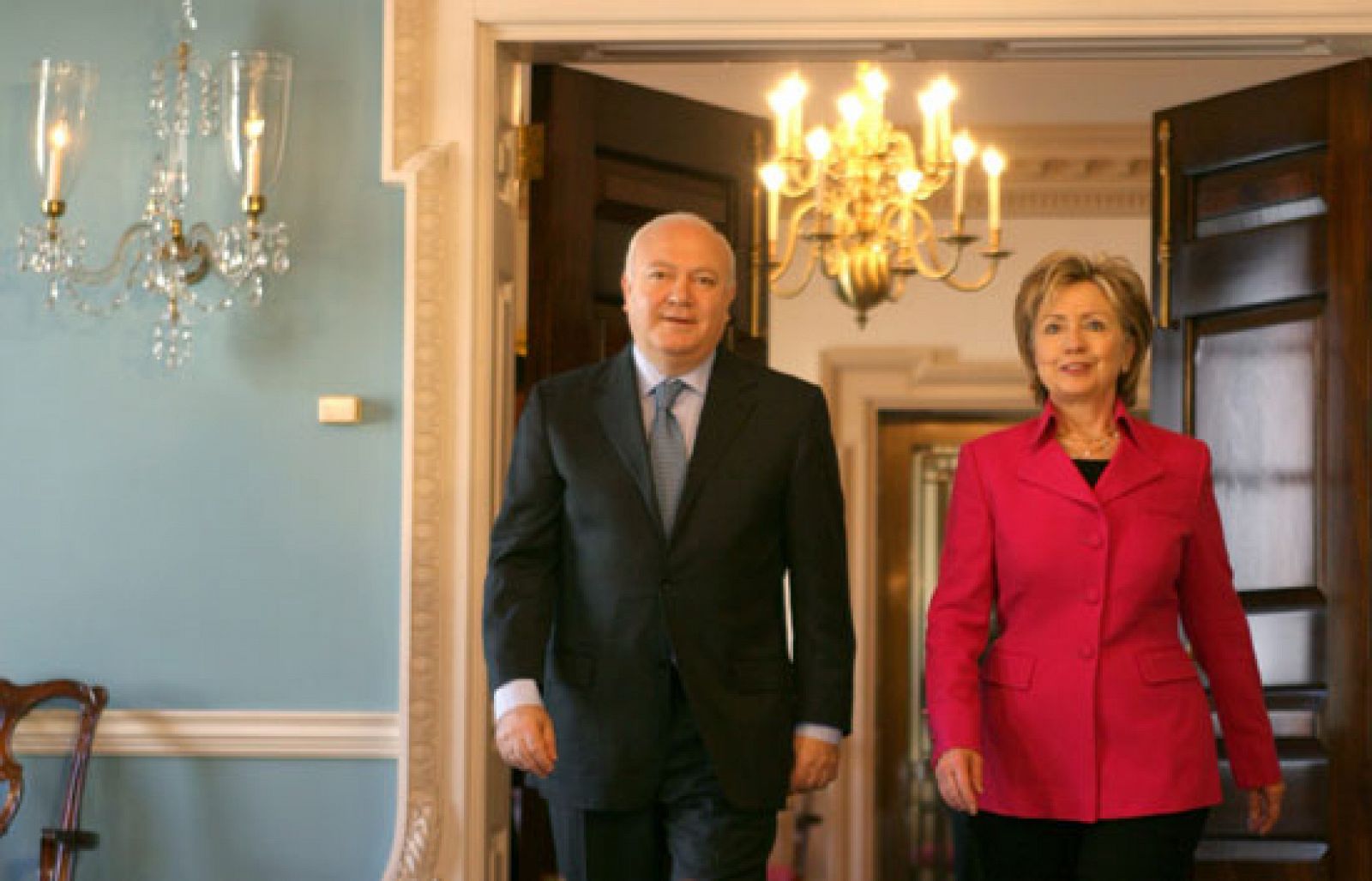 Primera reunión de Miguel Ángel Moratinos con Hillary Clinton en Washington