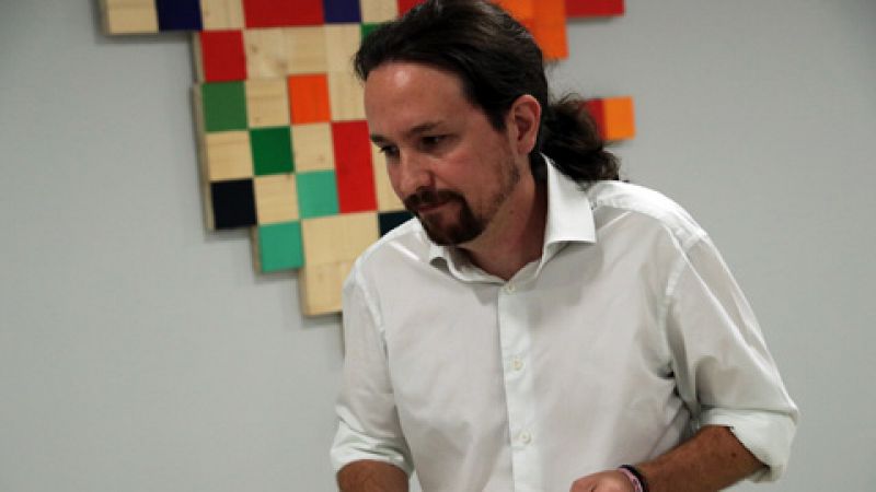 Abuchean a Pablo Iglesias en Barcelona