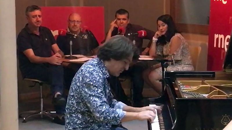 Dorantes impresiona a 'Las mañanas de RNE' con un tema improvisado - Ver ahora