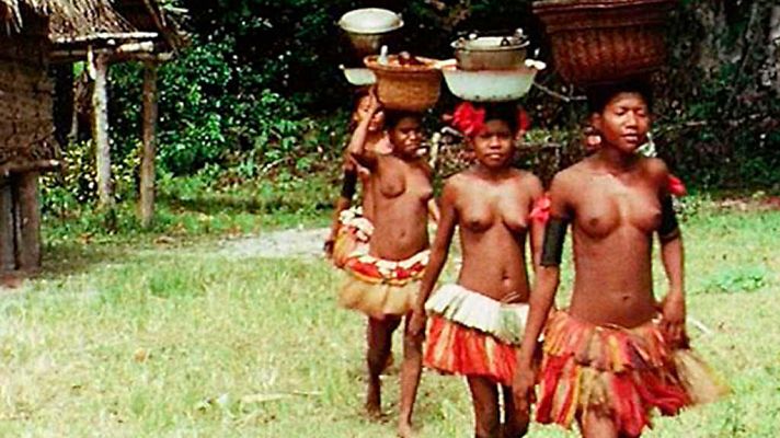 Documenta2 - Recuerdos de Oceanía: El paraíso perdido las Islas Trobriand