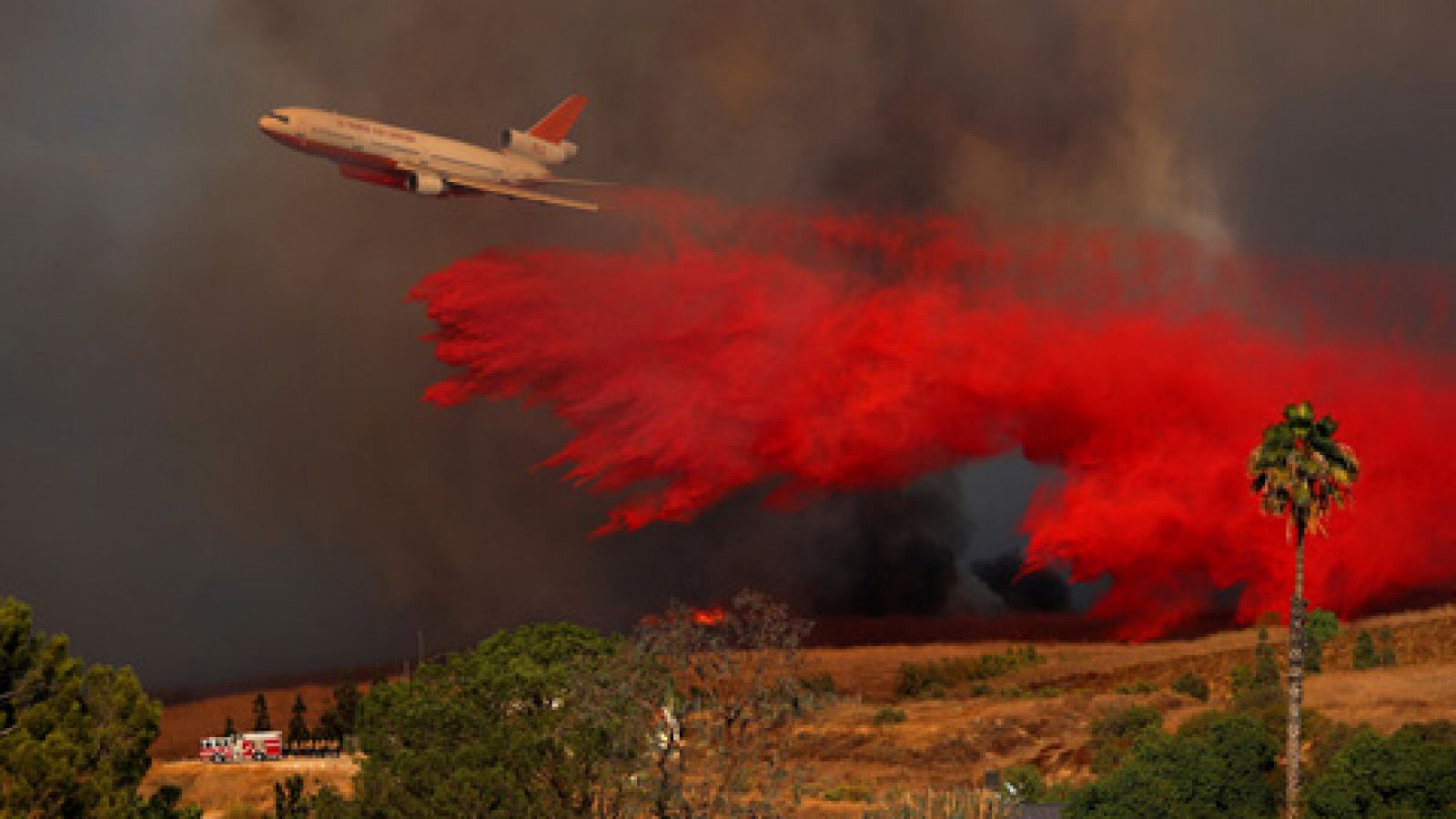 Sin programa: Una serie de incendios deja al menos diez muertos en California | RTVE Play