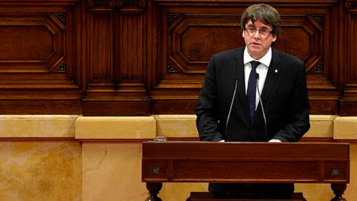 Puigdemont declara la independencia y la suspende para buscar el "diálogo" y la "solución acordada"