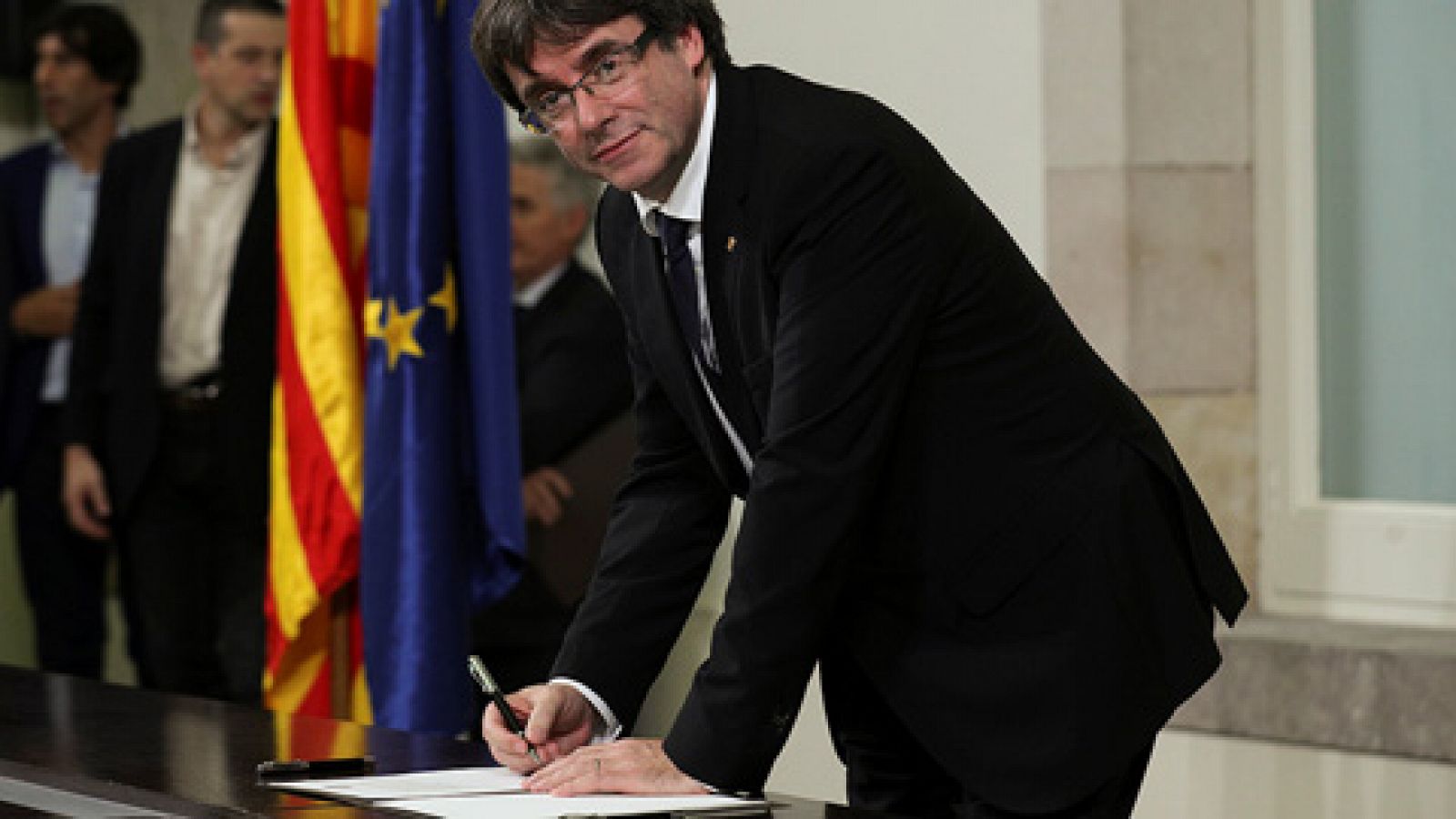 JxSí y CUP firman un documento sobre la independencia para evitar la fractura