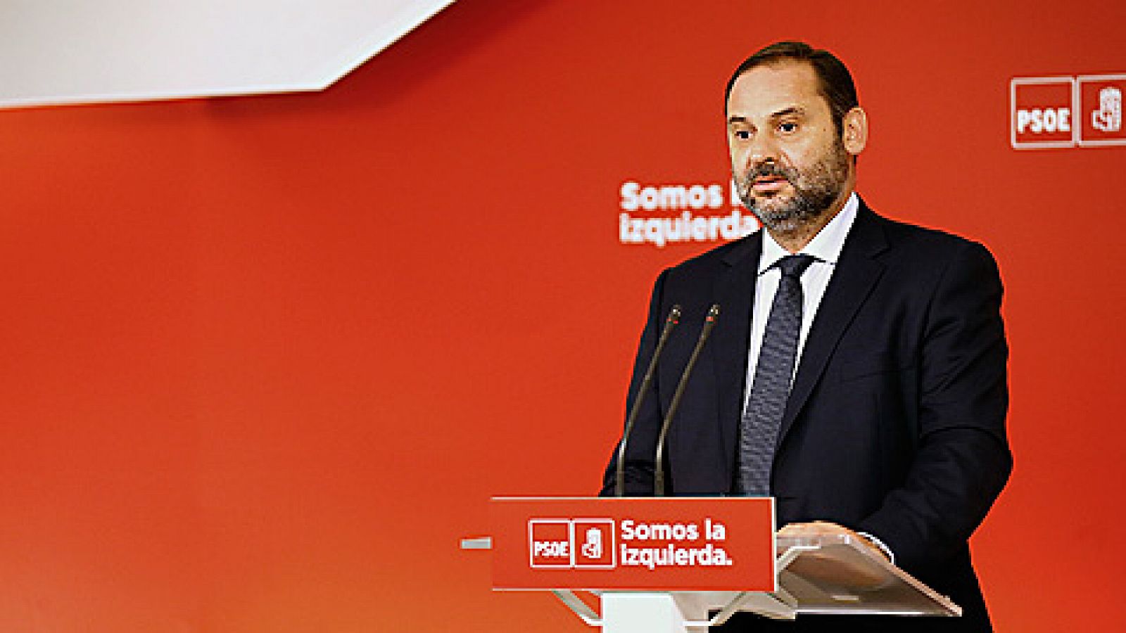 El PSOE acusa a Puigdemont de "abusar" de su buena fe y avisa de que el diálogo debe hacerse dentro de la ley