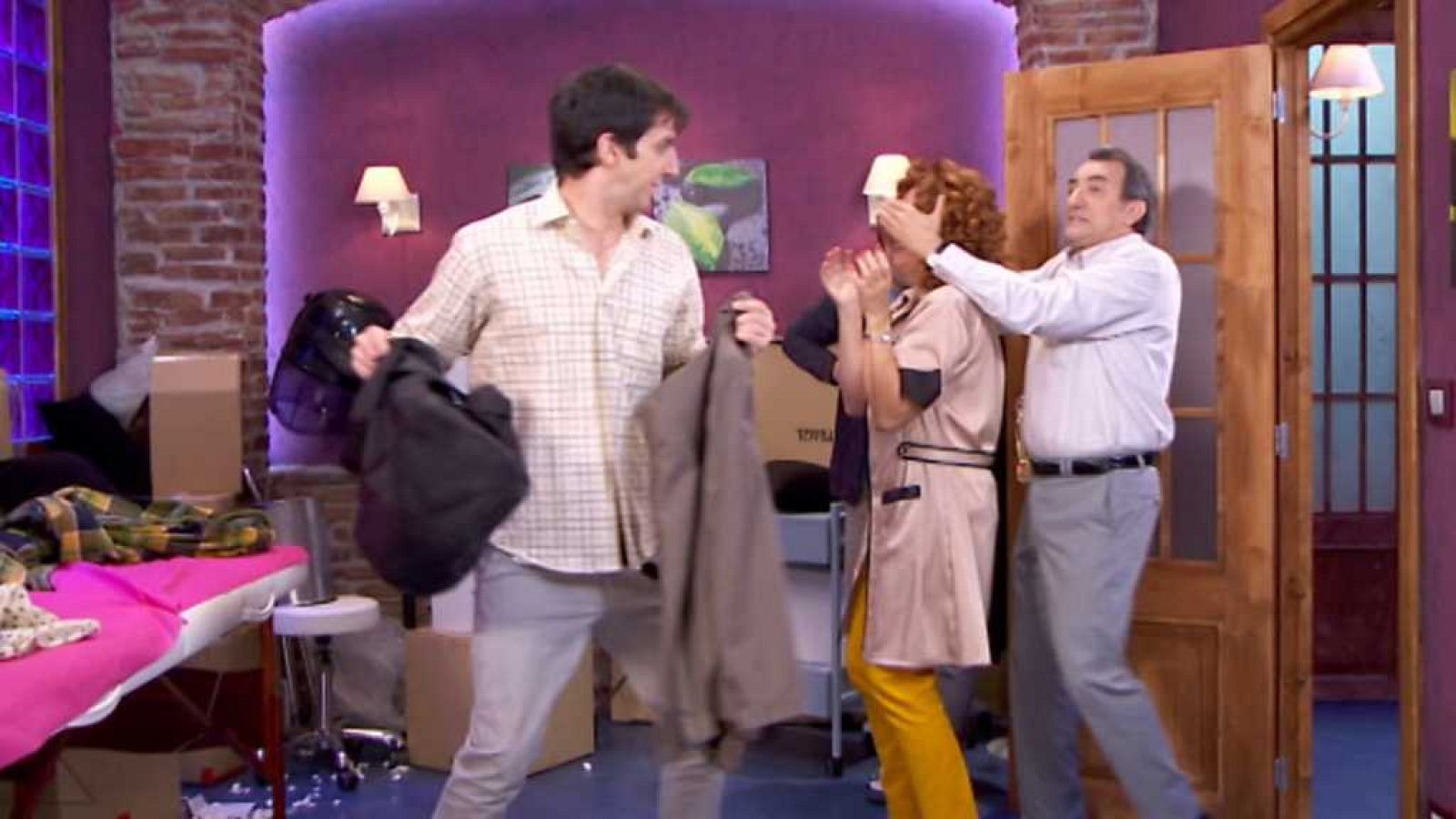 La Peluquería - Miguel duerme - ver ahora