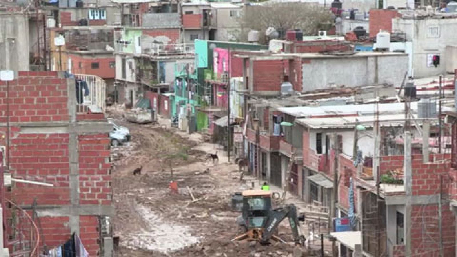 Telediario 1: Buenos Aires comienza a urbanizar la Villa 31, una de las 'villas miseria' más antiguas de la capital argentina | RTVE Play