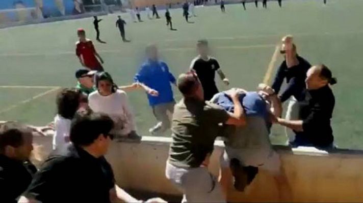 Telediario 1 - La Federación Valenciana apuesta por erradicar la violencia en el deporte base