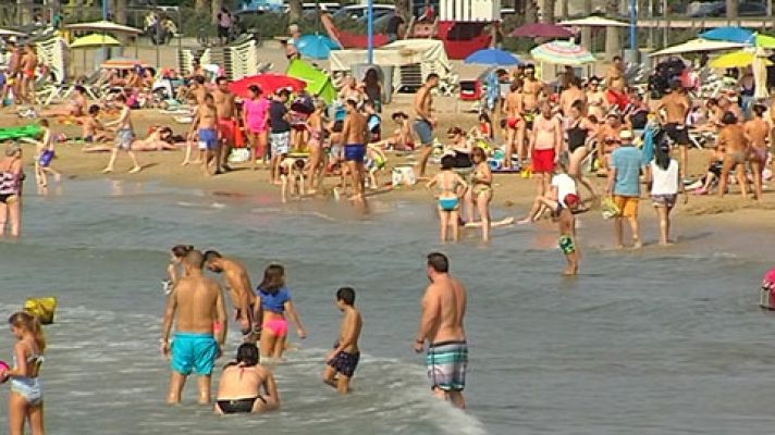 Telediario 1 - Turismo de sol y playa en pleno mes de octubre