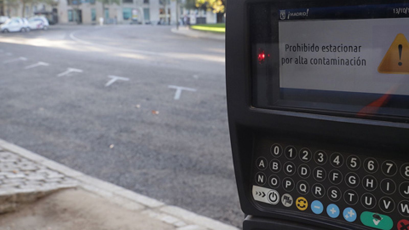 Telediario 1: Madrid mantiene el sábado la prohibición de aparcar en el centro a los no residentes | RTVE Play