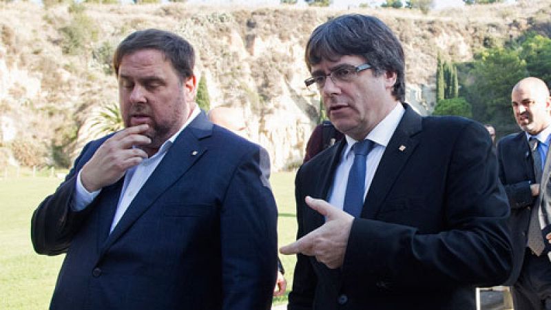 Puigdemont tomará su decisión inspirado en su "compromiso" con "la firmeza de la democracia"