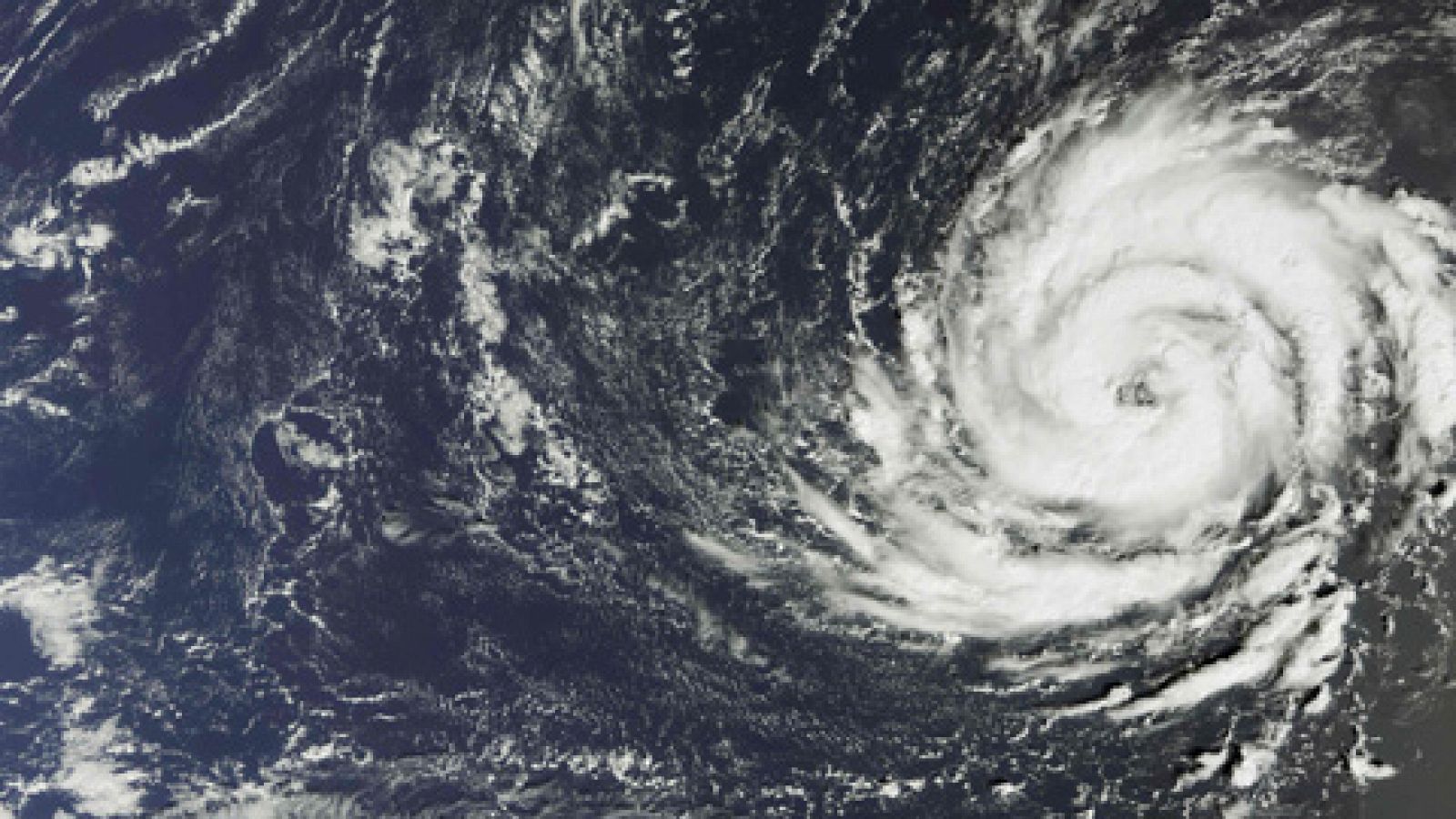 Informativo 24h: Ophelia, el primer gran huracán que llega al Atlántico oriental | RTVE Play