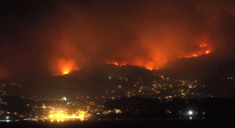 El fuego cerca la ciudad de Vigo