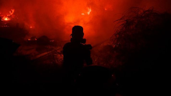 Cuatro muertos en los fuegos que arrasan las provincias de Pontevedra, Ourense y parte de Lugo