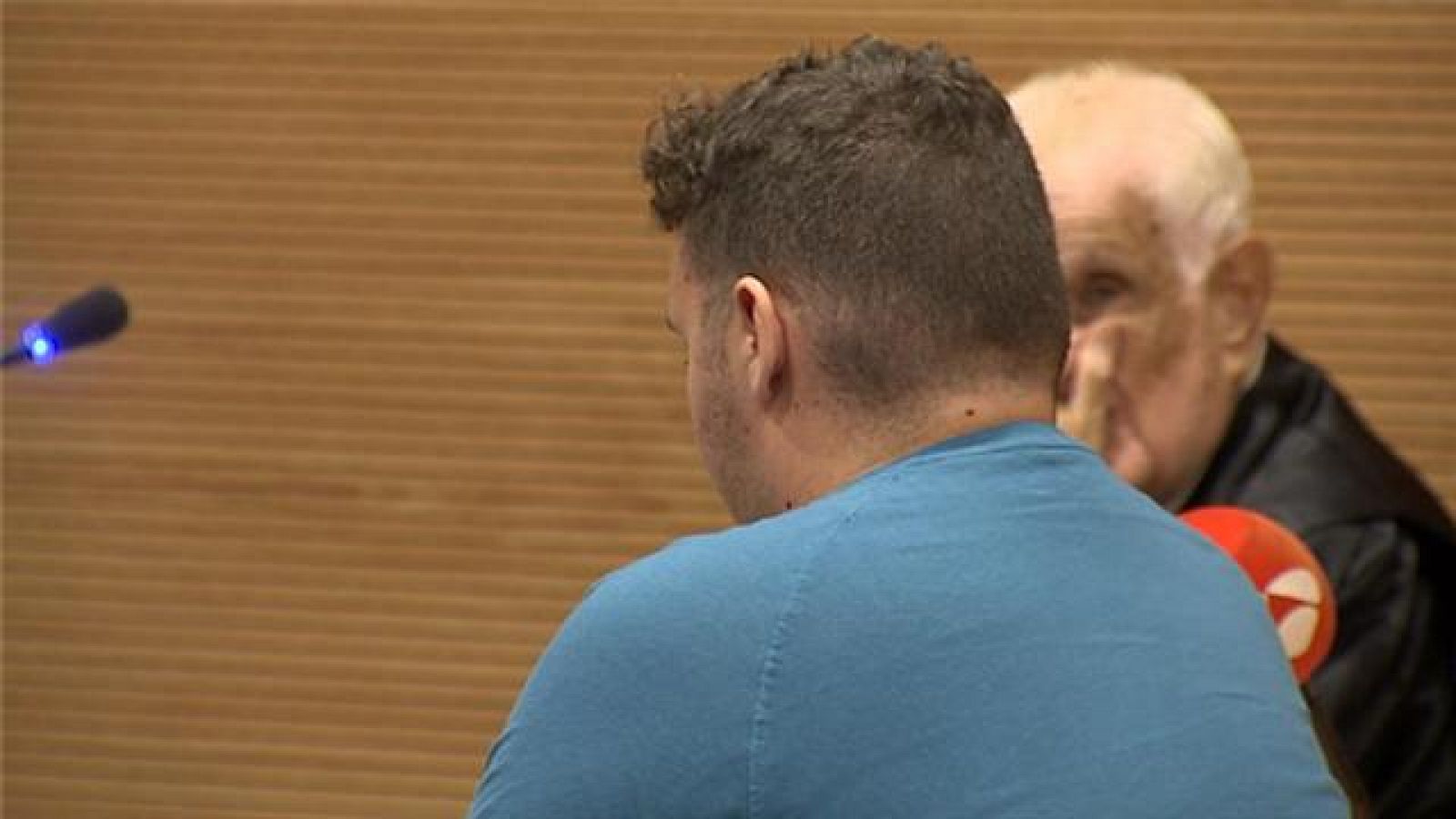 A juicio por matar a su madre | Ver