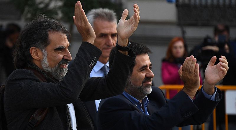 La juez envía a prisión a los presidentes de ANC y Òmnium Cultural