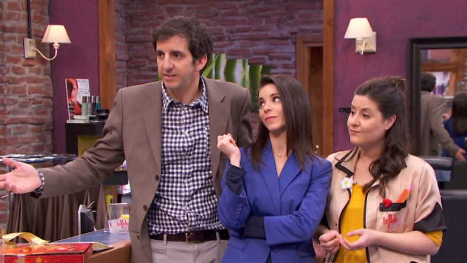 La Peluquería - Aurora - ver ahora