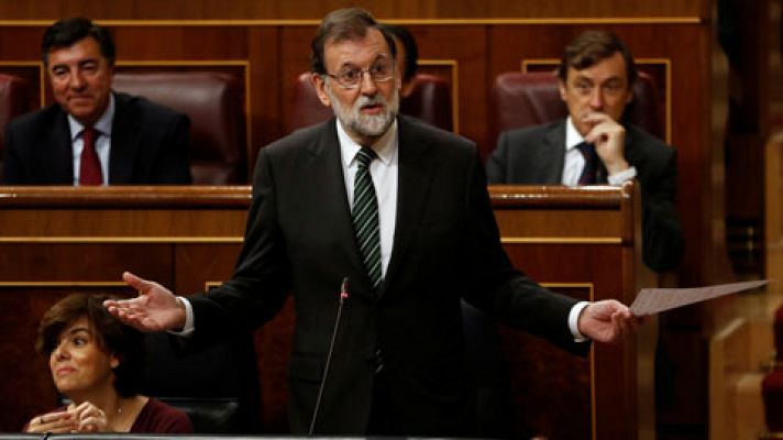 Rajoy pide a Puigdemont "sensatez" para evitar que tenga que aplicar el 155