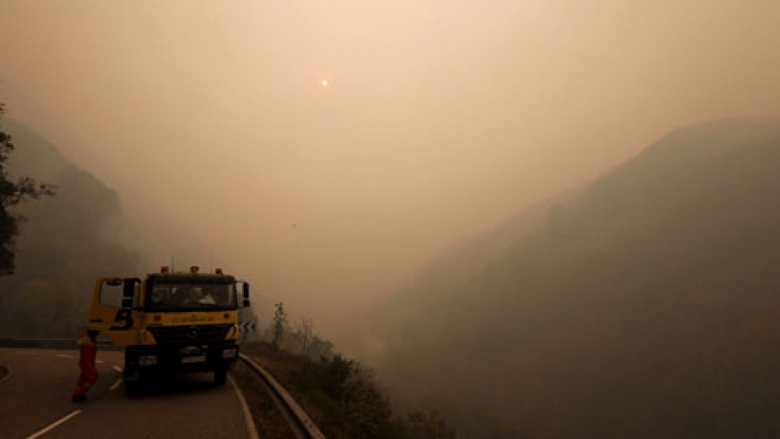 Telediario 1: Los siete incendios que quedan en Asturias están ya controlados | RTVE Play