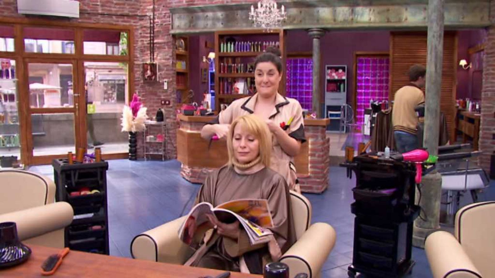 La Peluquería - Mejor amiga de Mari Carmen -ver ahora