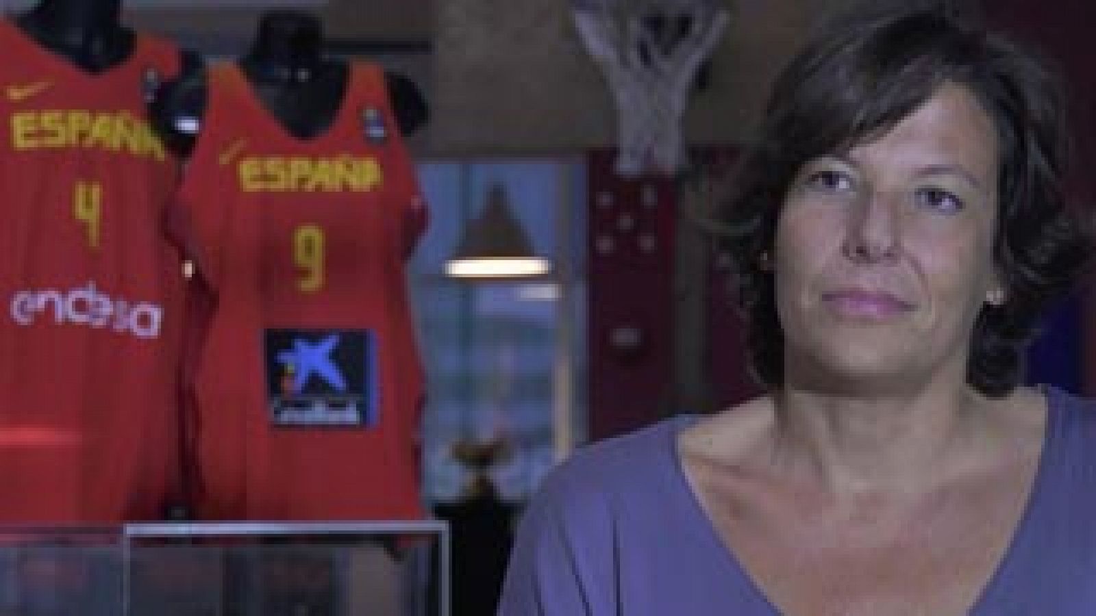 Baloncesto en RTVE: Laura Grande: "Decidí que un cáncer no me iba a retirar" | RTVE Play
