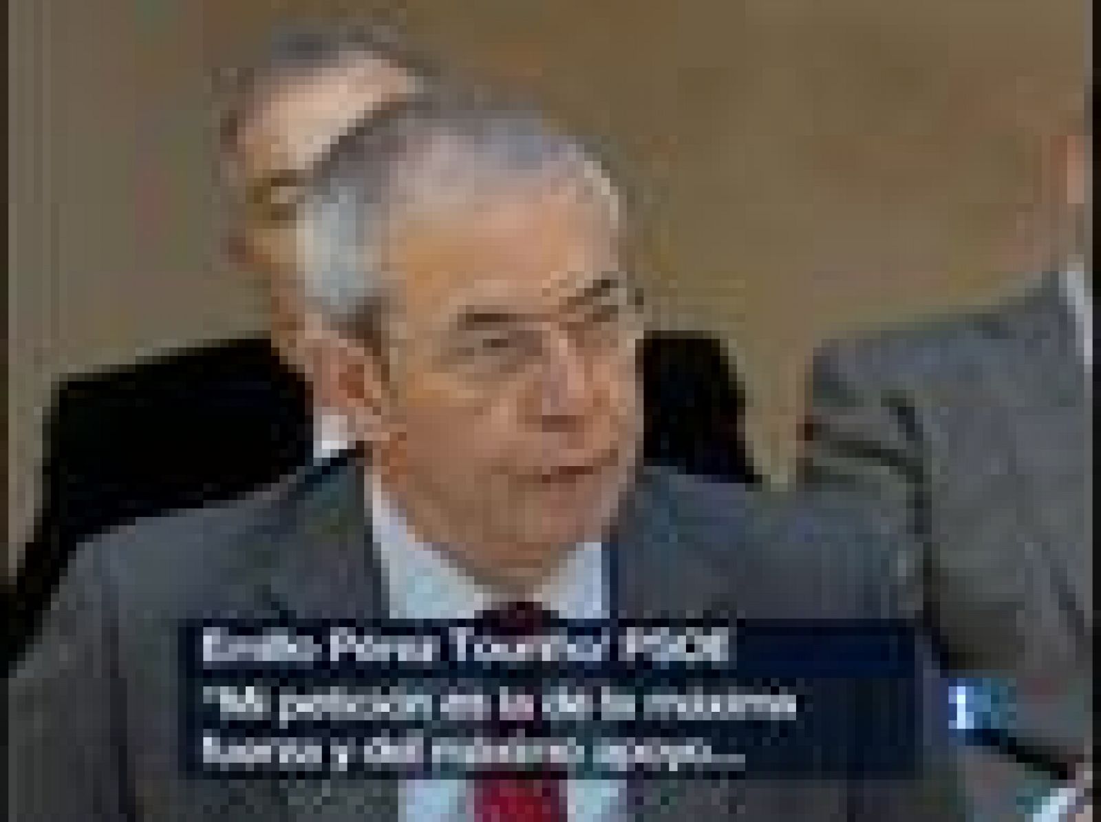 En ellas se ve al candidato del BNG y vicepresidente de la Xunta, Anxo Quintana, en un yate con uno de los empresarios elegidos en la concesión provisional de un polémico concurso eólico.