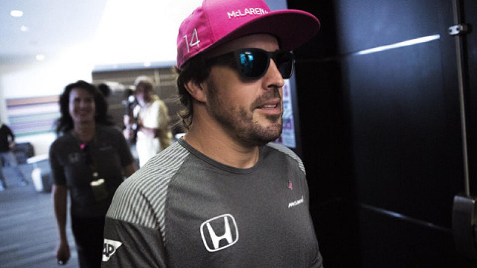 Telediario 1: Alonso seguirá siendo el piloto mejor pagado de la F1 | RTVE Play