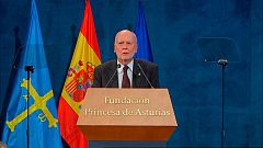Zagajewski defiende el alma particular frente  a los que "solo quieren hablar de comunidad y política"