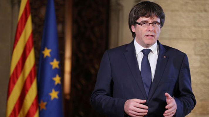 Telediario 1 - Puigdemont llama al Parlament a decidir sobre el intento de "liquidar" el autogobierno en Cataluña
