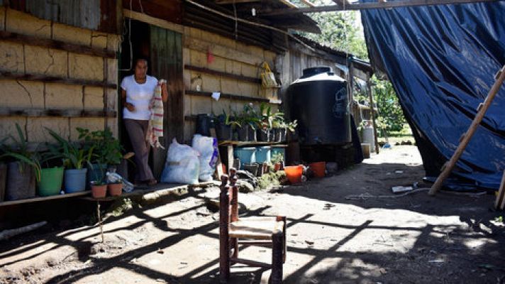 Damnificados del terremoto de México viven precariamente