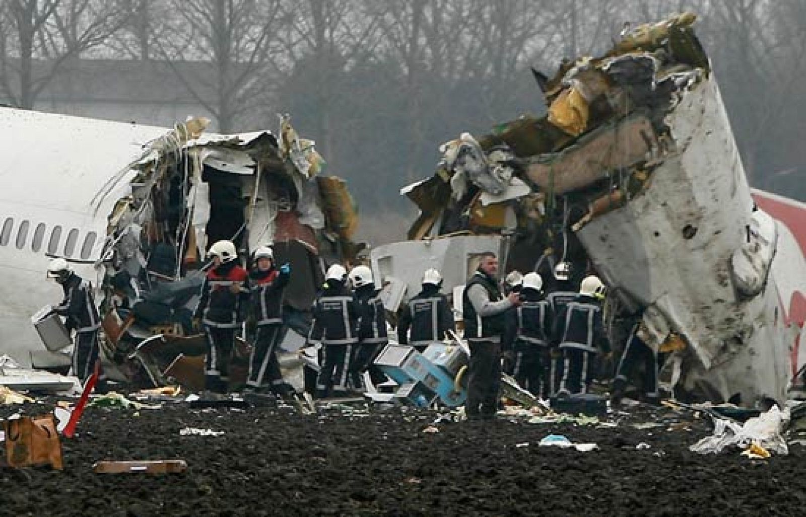 El avión de las lineas aéreas turcas accidentado en Amsterdam deja 9 muertos y más de 80 heridos | Ver
