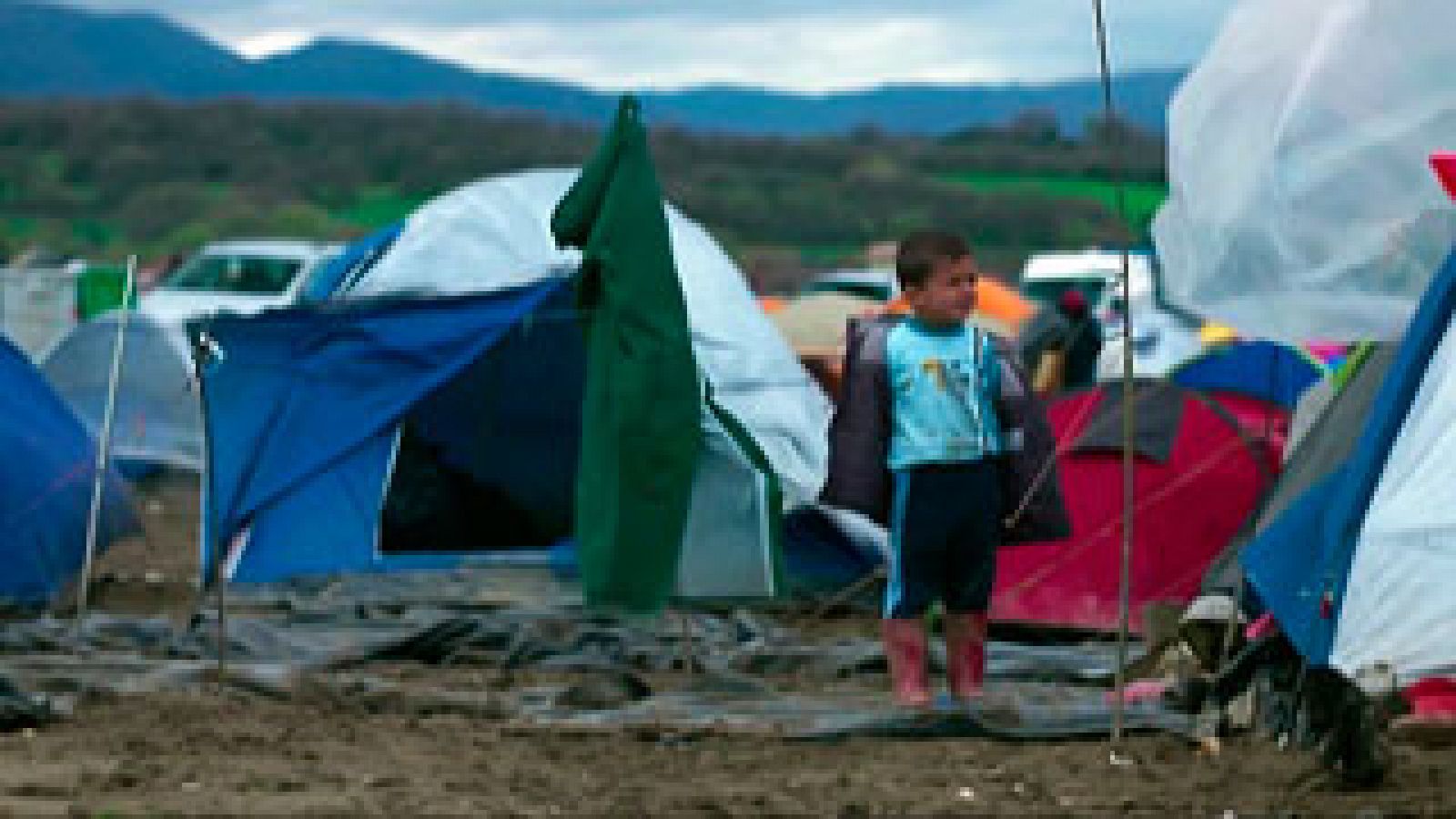 Telediario 1: Ai Weiwei aborda el drama de los refugiados en el documental "Marea humana" | RTVE Play