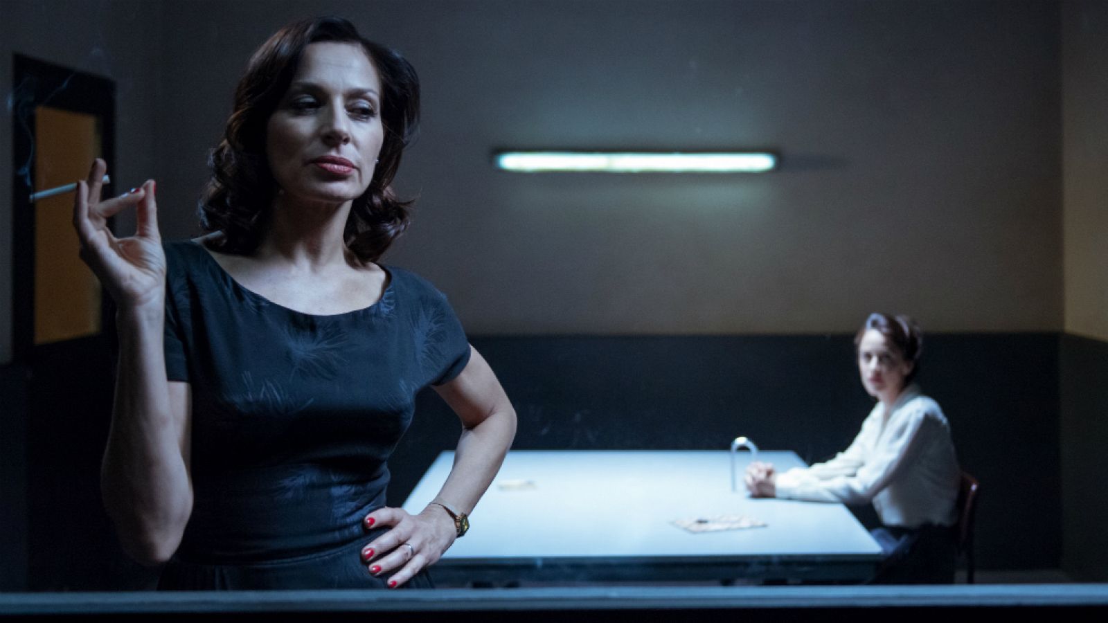 El Ministerio del Tiempo - Lola Mendieta se enfrenta cara a cara consigo misma