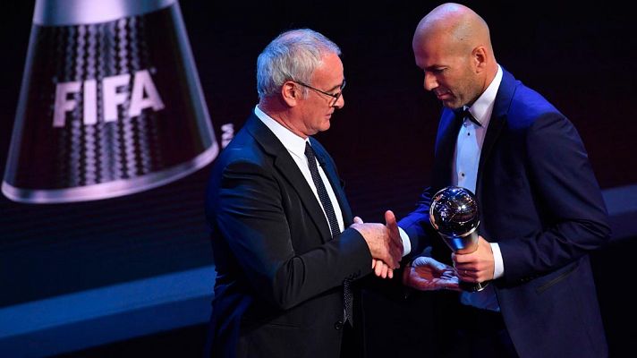 Zidane se lleva el 'The Best' al mejor entrenador