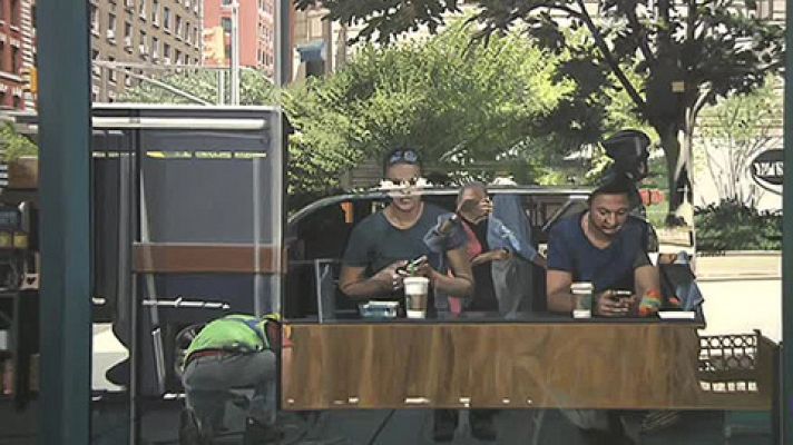 Telediario 1 - Un paseo por ciudades y paisajes urbanos en la obra de Richard Estes, en Barcelona