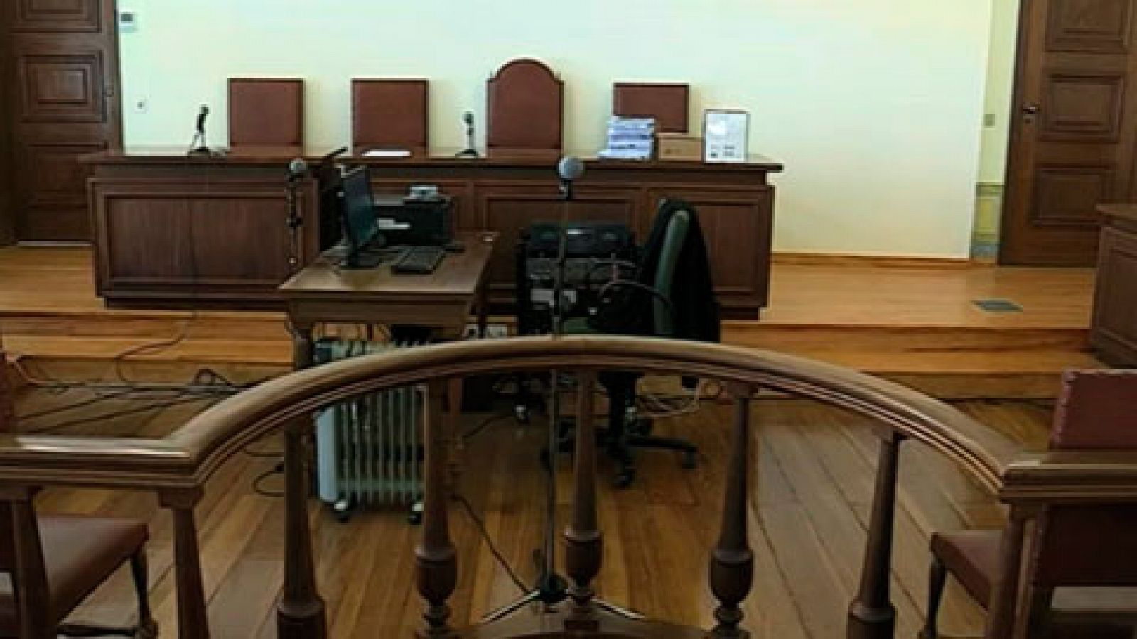 Telediario 1: Una sentencia de un tribunal de Oporto genera gran polémica porque usa un caso de adulterio cometido por una mujer, para justificar la violencia machista | RTVE Play