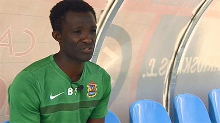 Telediario 1 - Baba Sule, de campeón del mundo a utillero del Fuenlabrada