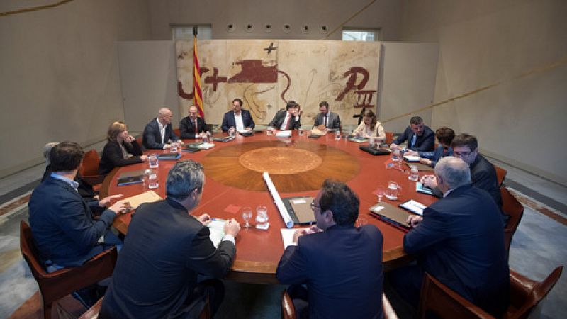 La Generalitat envía por burofax sus alegaciones al artículo 155 poco antes de expirar el plazo 