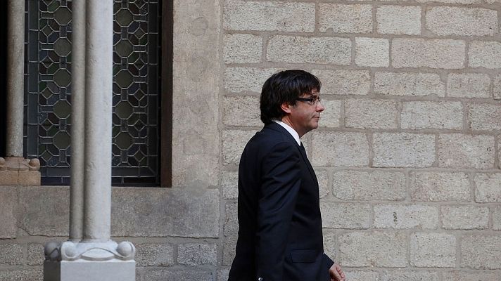 Especiales informativos - Comparecencia íntegra de Puigdemont: descarta las elecciones y traslada la decisión sobre la DUI al Parlament