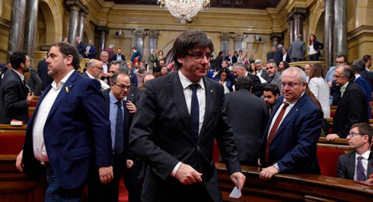 Una jornada intensa en Cataluña que termina con la decisión de Puigdemont de descartar las elecciones  