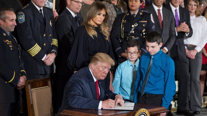  - Trump declara la guerra a los opiáceos en Estados Unidos