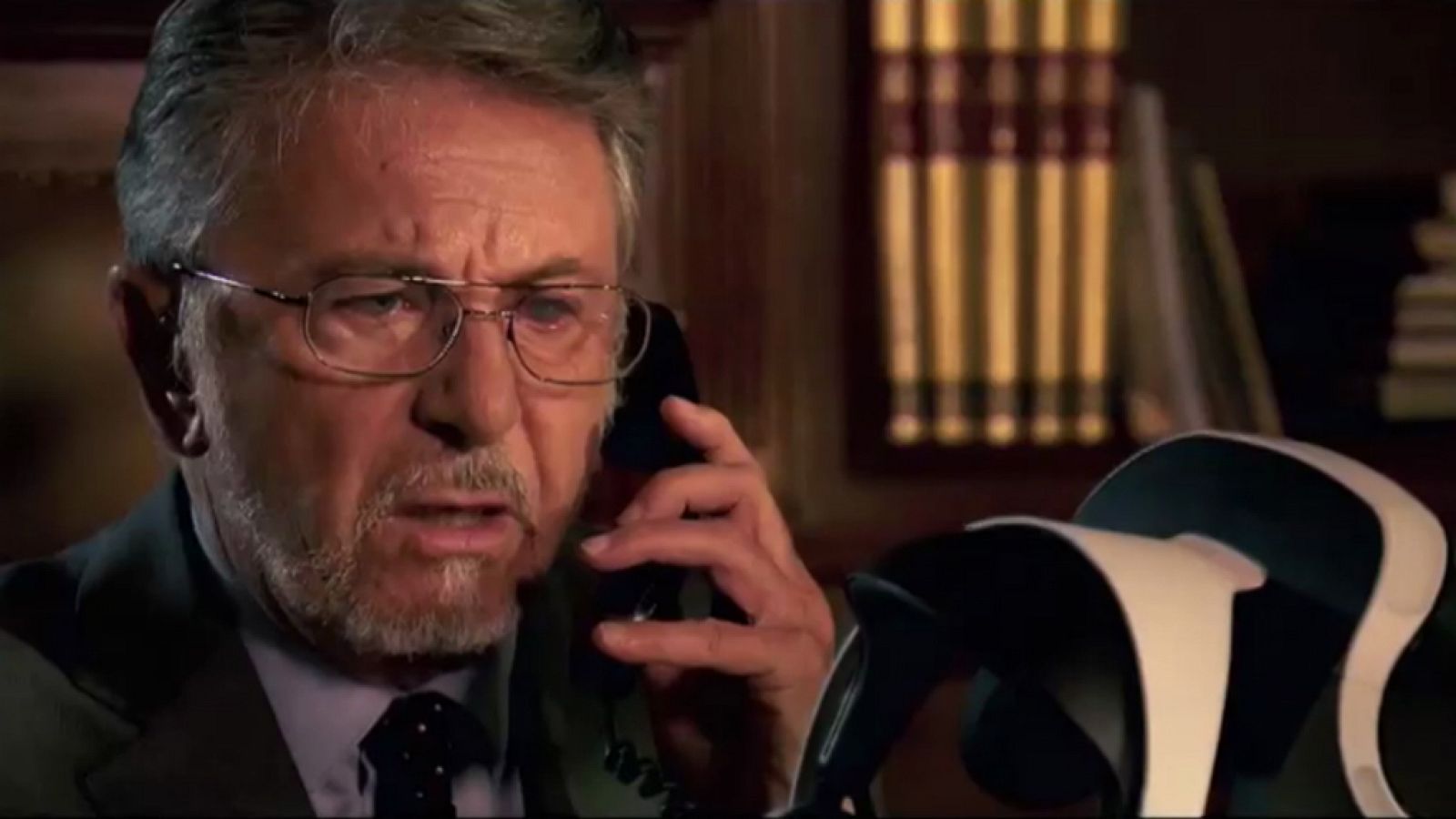 El Ministerio del Tiempo - ¿Una bomba en el pasillo de las puertas? Pero, ¿qué demonios es esto?